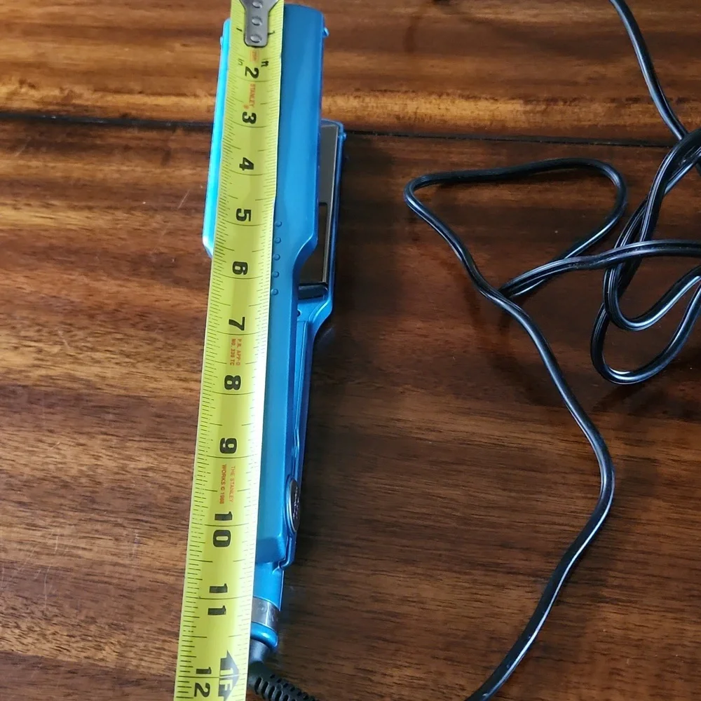 BaByliss Pro Nano Titanium 1 3/4" Ionic Straightener - Picture 13 of 16